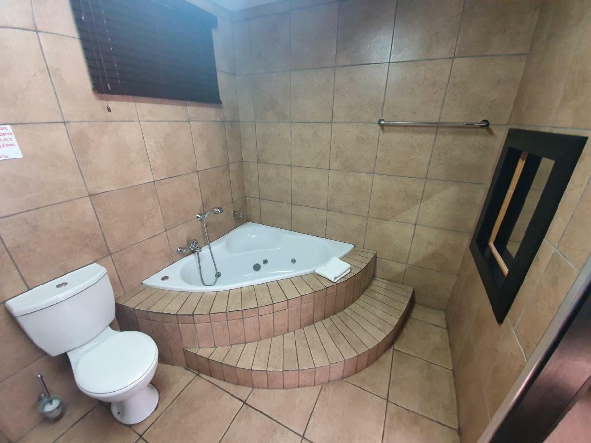 Leach Lodge Kuruman Buitenkant foto
