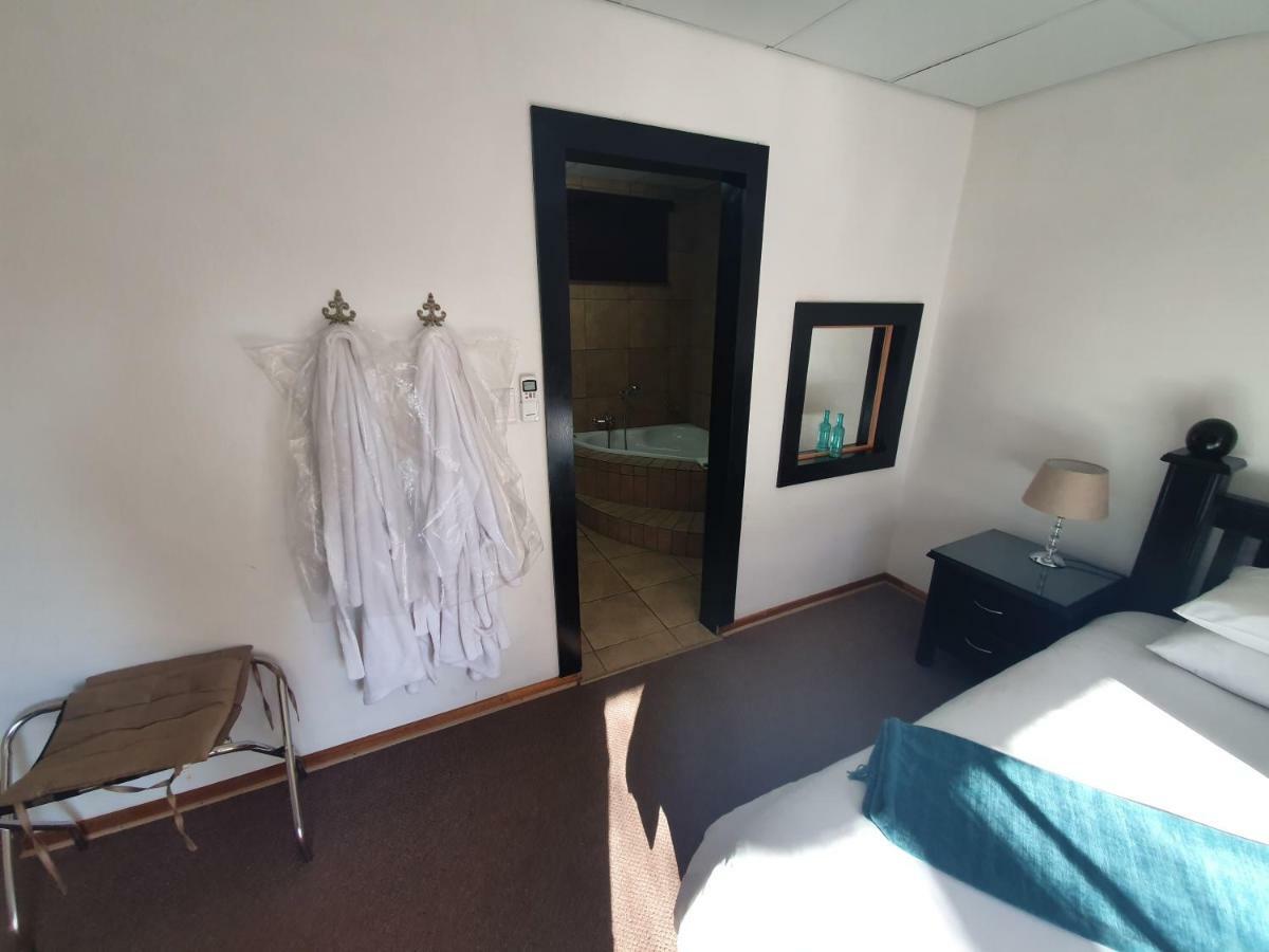 Leach Lodge Kuruman Buitenkant foto