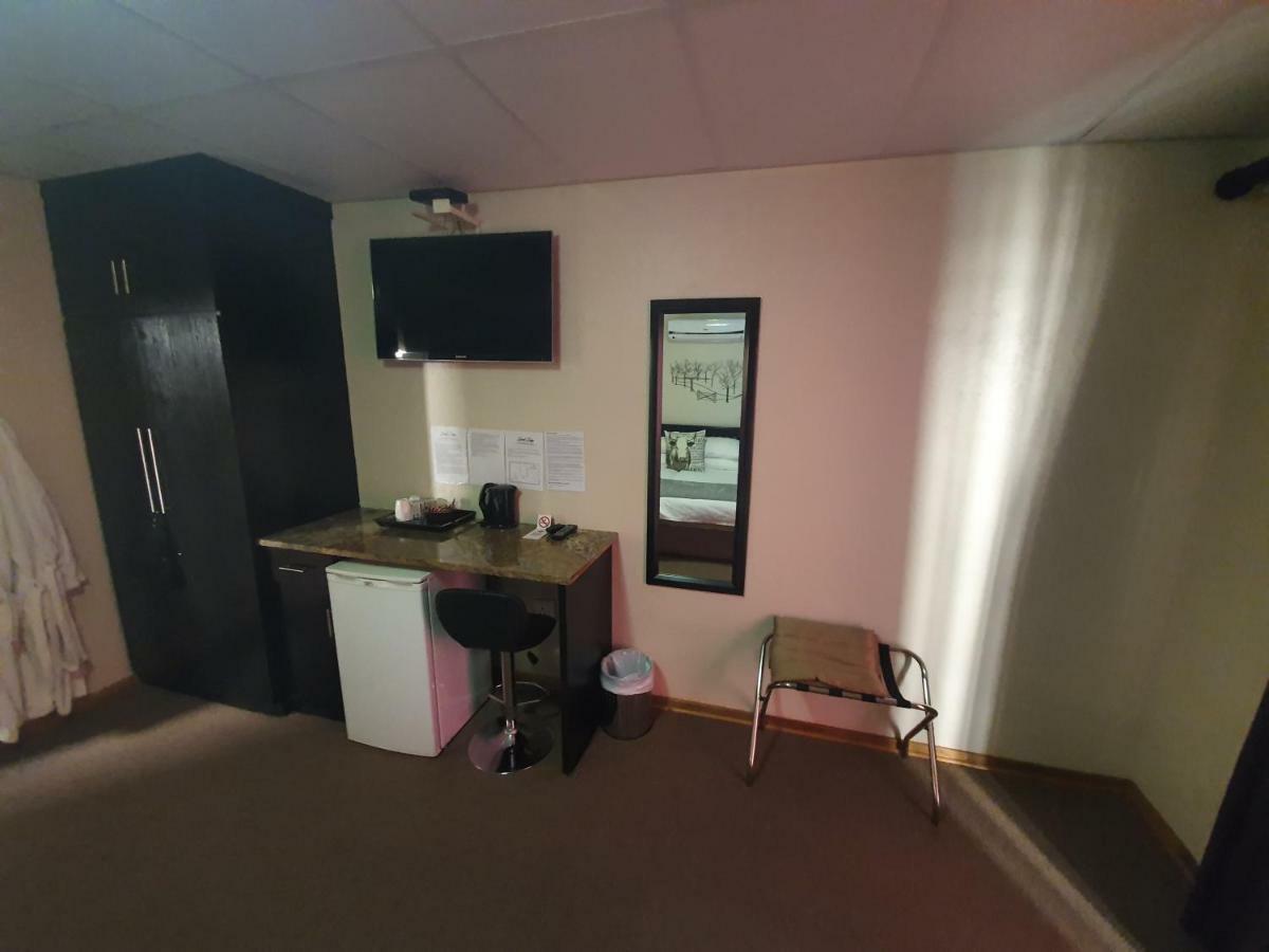 Leach Lodge Kuruman Buitenkant foto