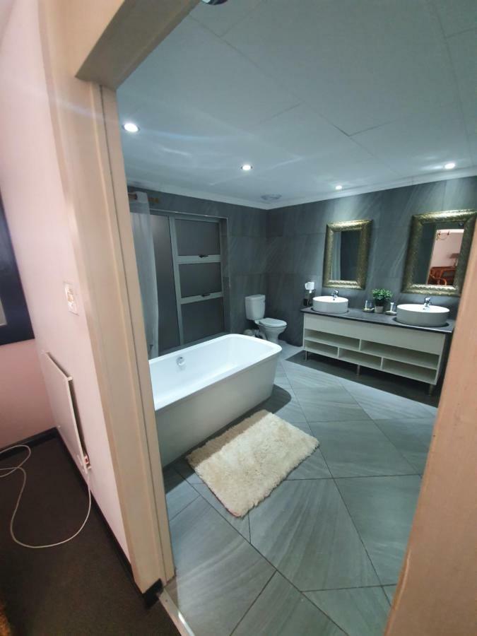 Leach Lodge Kuruman Buitenkant foto